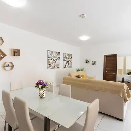 Beautiful 3br In Malta's Touristic Fishing Village By 360 Estates Apartment