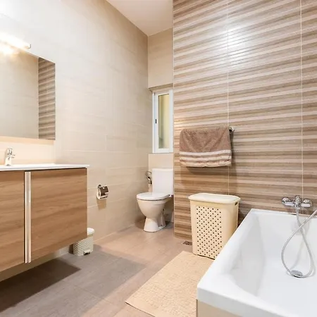 Apartment Beautiful 3br In Malta's Touristic Fishing Village By 360 Estates *