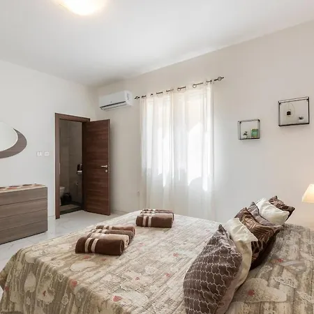Beautiful 3br In Malta's Touristic Fishing Village By 360 Estates Apartment *