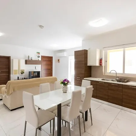 Beautiful 3br In Malta's Touristic Fishing Village By 360 Estates شقة مرسلوك