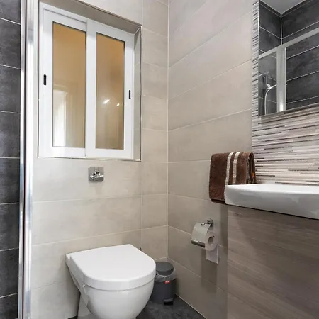Beautiful 3br In Malta's Touristic Fishing Village By 360 Estates *